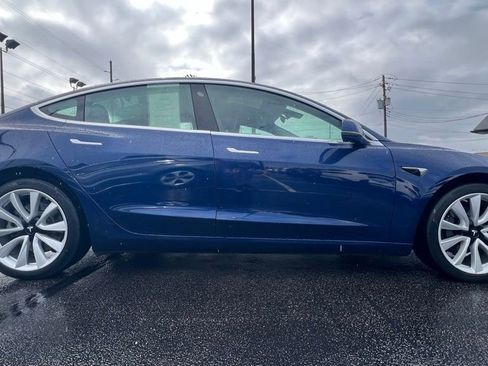 Used 2018 Tesla Model 3 Long Range image 9