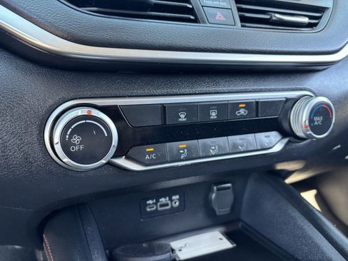 Certified 2022 Nissan Altima 2.5 SR AWD/4WD image 25