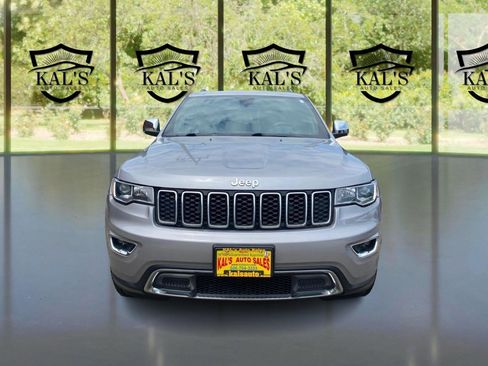 Used 2018 Jeep Grand Cherokee Limited image 2