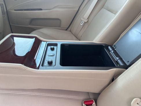 Used 2012 Lexus LS 460 w/ Comfort Pkg image 20