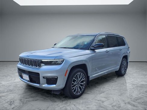 Used 2021 Jeep Grand Cherokee L Summit AWD/4WD image 3