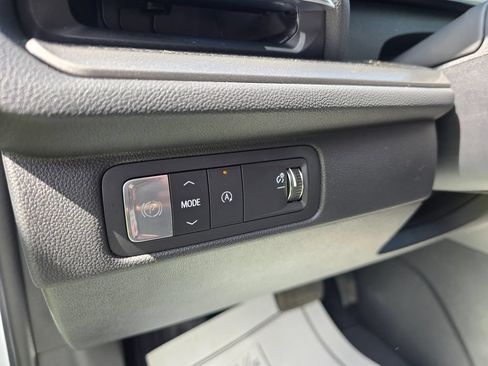 Used 2024 Chevrolet Traverse LS FWD image 14