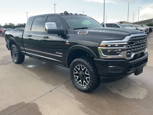 Used 2026 RAM 2500 Limited AWD/4WD image 3