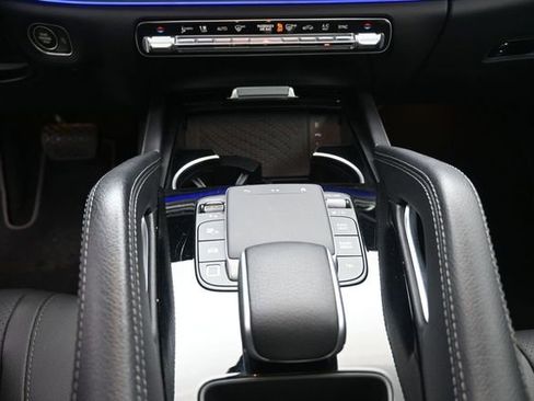 Used 2025 Mercedes-Benz GLE 350 4MATIC image 13