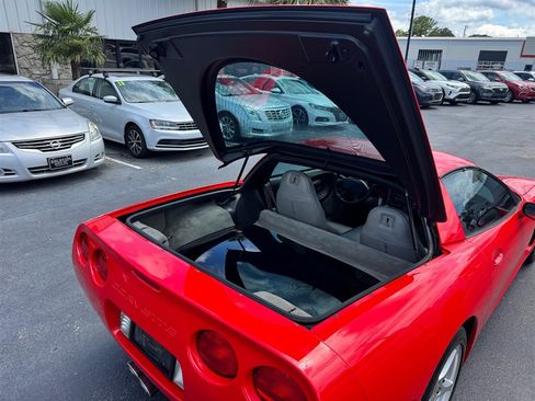 Used 2000 Chevrolet Corvette Coupe w/ Roof Pkg RWD image 17