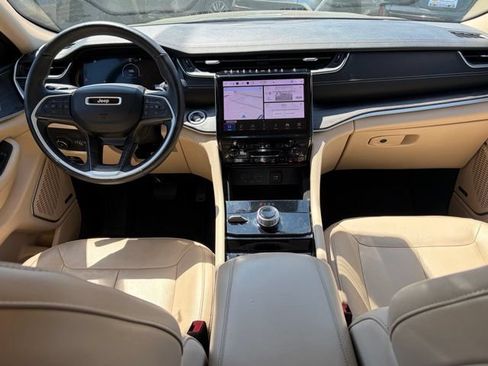 Used 2022 Jeep Grand Cherokee L Limited AWD/4WD image 36