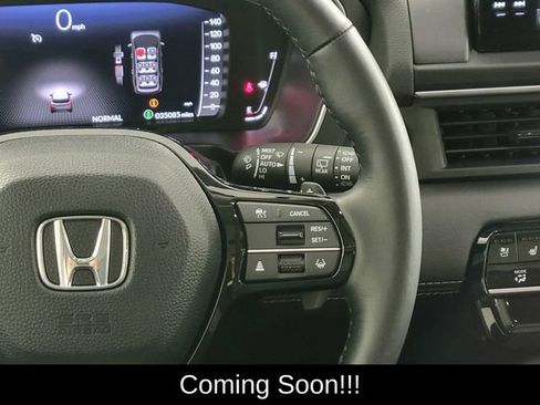 Used 2025 Honda Pilot Elite image 29