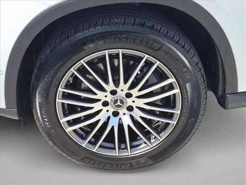 Certified 2026 Mercedes-Benz GLC 300 4MATIC image 24