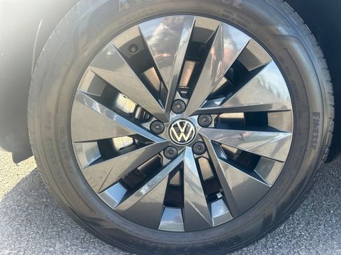 Certified 2023 Volkswagen Taos S FWD image 8