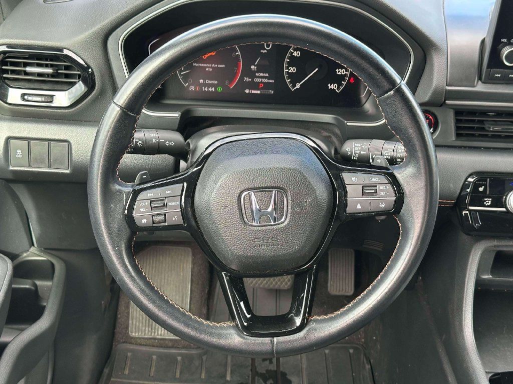 Used 2023 Honda Pilot Sport image 11