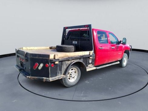 Used 2010 Chevrolet Silverado 2500 LT w/ Interior Plus Package AWD/4WD image 4