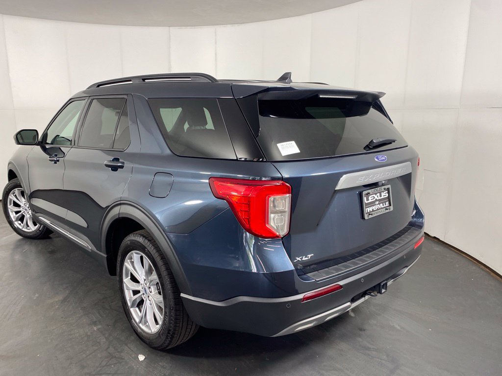 Used 2024 Ford Explorer XLT w/ Equipment Group 202A AWD/4WD image 9
