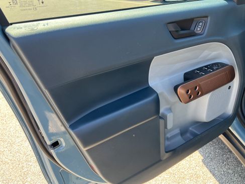 Used 2022 Ford Maverick Lariat w/ Lariat Luxury Package FWD image 16