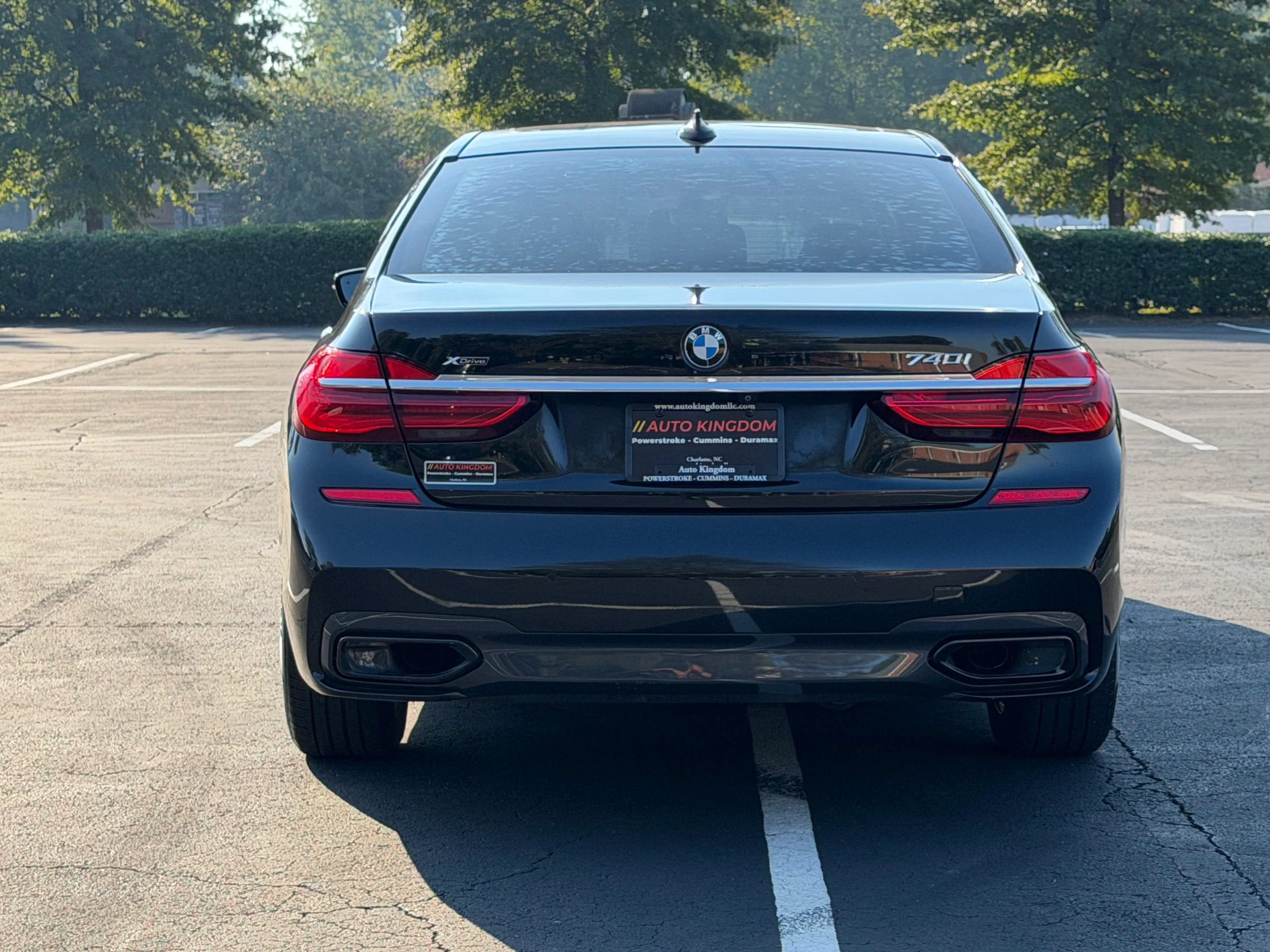 Used 2019 BMW 740i xDrive w/ M Sport Package AWD/4WD image 8