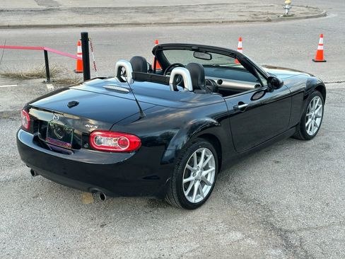 Used 2012 MAZDA MX-5 Miata Grand Touring w/ Premium Pkg image 11