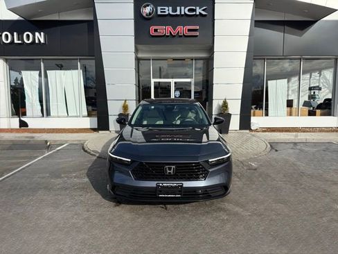 Used 2025 Honda Accord SE image 2