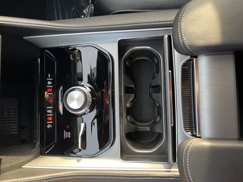 New 2026 Jeep Grand Wagoneer Limited w/ Premium Group II image 35