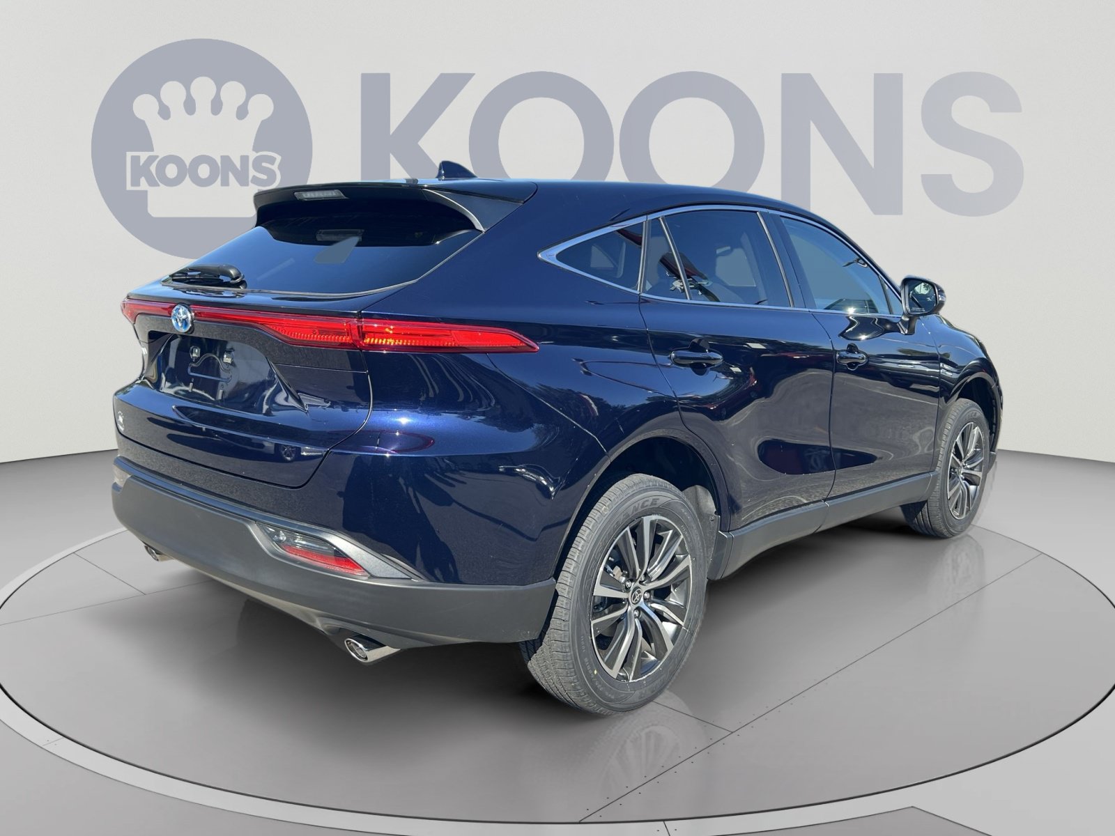 Used 2023 Toyota Venza LE AWD/4WD image 7