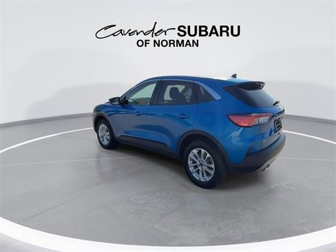 Used 2021 Ford Escape SE image 9