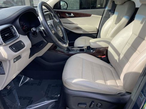Used 2017 Kia Sorento EX image 13