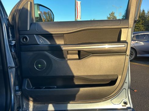 Used 2020 Ford Expedition XLT image 26