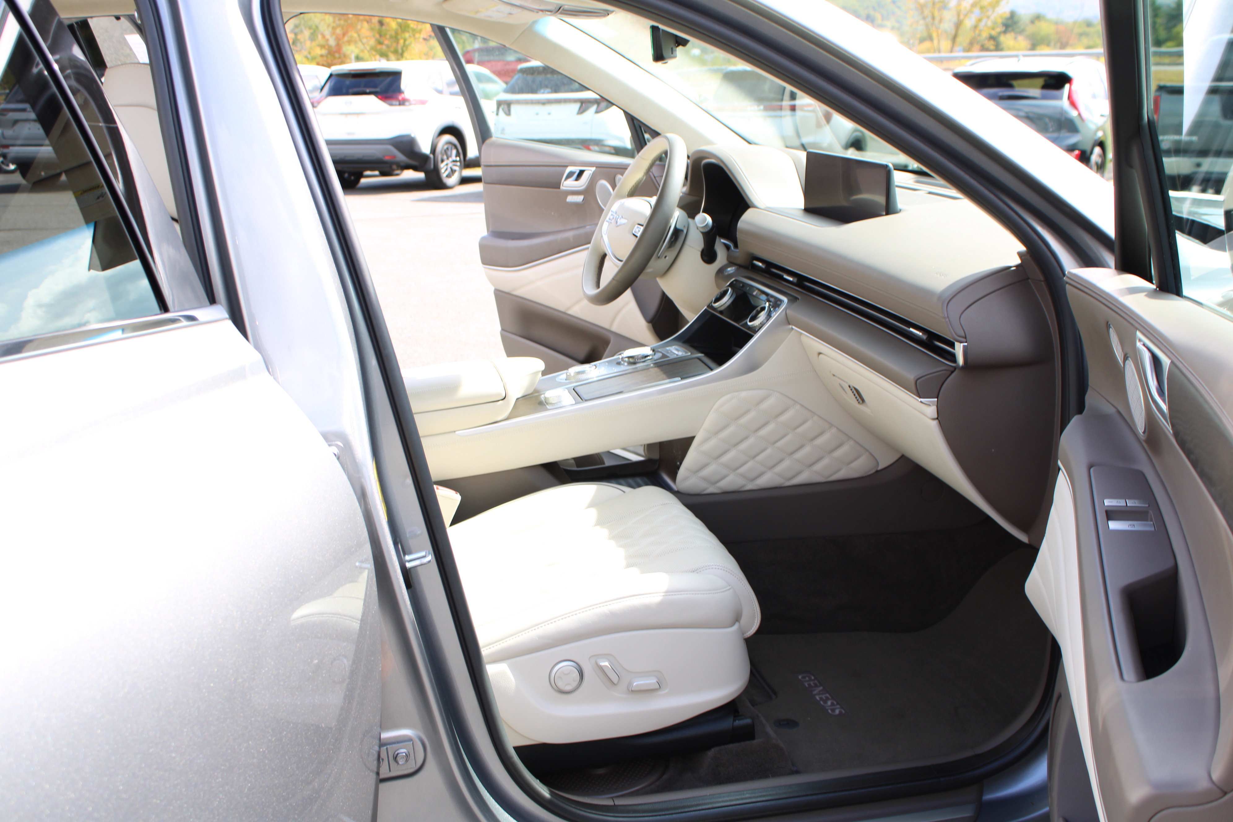 Used 2024 Genesis GV80 3.5T w/ Prestige Package AWD/4WD image 17