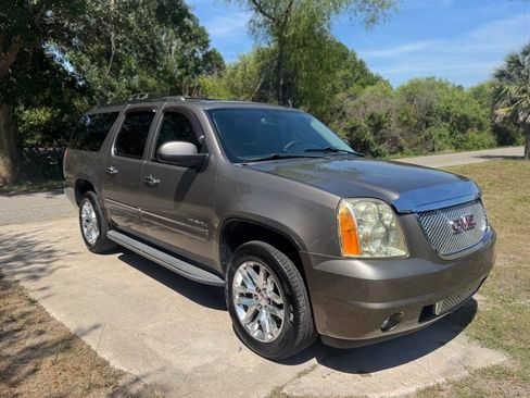 Used 2012 GMC Yukon XL Denali AWD/4WD image 2