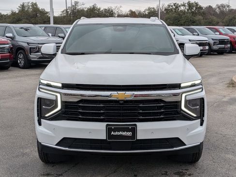 New 2026 Chevrolet Suburban LS RWD image 2