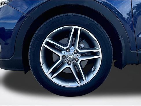 Used 2018 Hyundai Santa Fe Limited AWD/4WD image 10