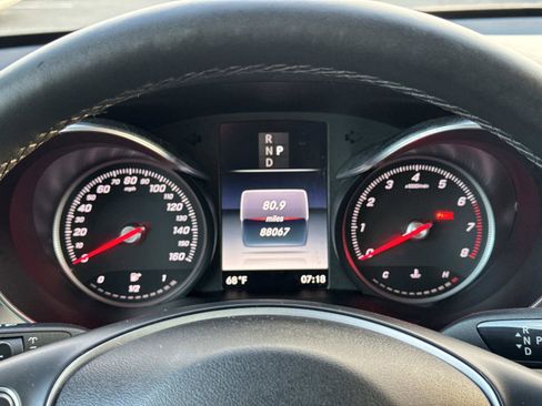 Used 2018 Mercedes-Benz GLC 300 4MATIC image 11