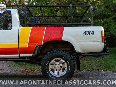 Used 1989 Toyota Pickup Deluxe image 60