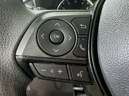 Used 2021 Toyota RAV4 XLE FWD image 22