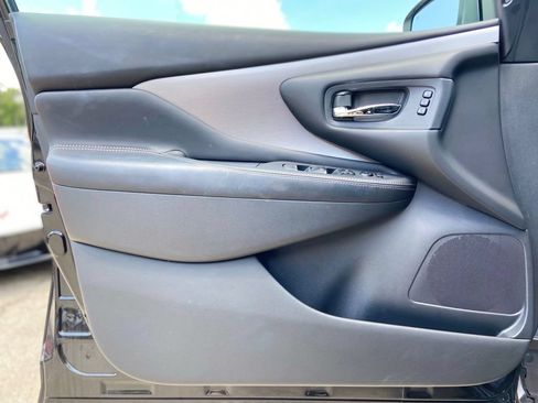 Used 2019 Nissan Murano SL FWD image 13