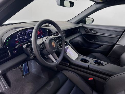 New 2026 Porsche Taycan image 4