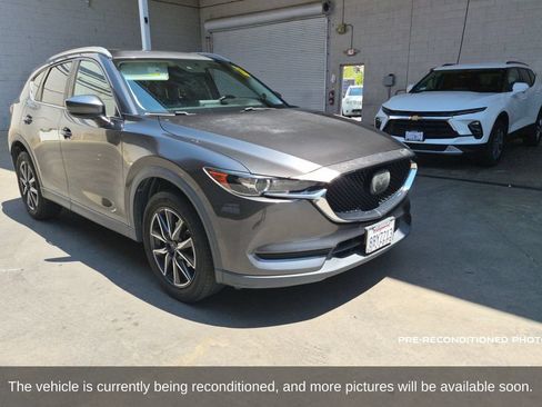 Used 2018 MAZDA CX-5 Touring w/ Preferred Equipment Package FWD image 3