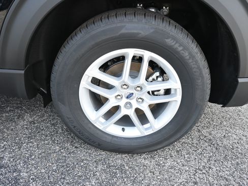 New 2026 Ford Explorer Active w/ Active Comfort Package RWD image 12