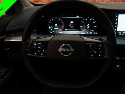 Certified 2025 Nissan Murano SL w/ Cargo Package AWD/4WD image 12
