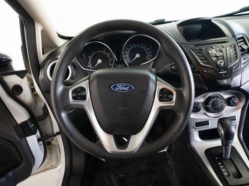 Used 2019 Ford Fiesta SE image 14