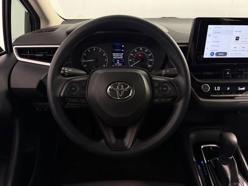 Used 2023 Toyota Corolla LE w/ LE Convenience Package FWD image 18