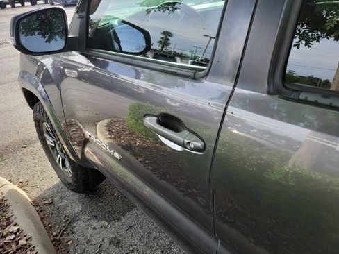 Used 2017 Toyota Tacoma TRD Sport w/ Tow Package image 27