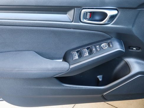 Certified 2025 Honda Civic Sport image 24