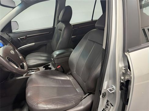 Used 2011 Hyundai Santa Fe Limited image 12