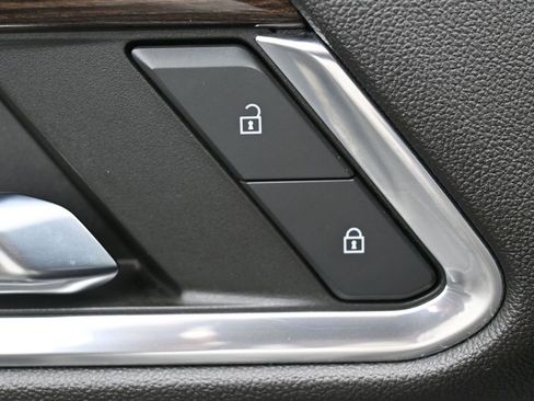 Used 2022 Chevrolet Silverado 1500 LT image 14