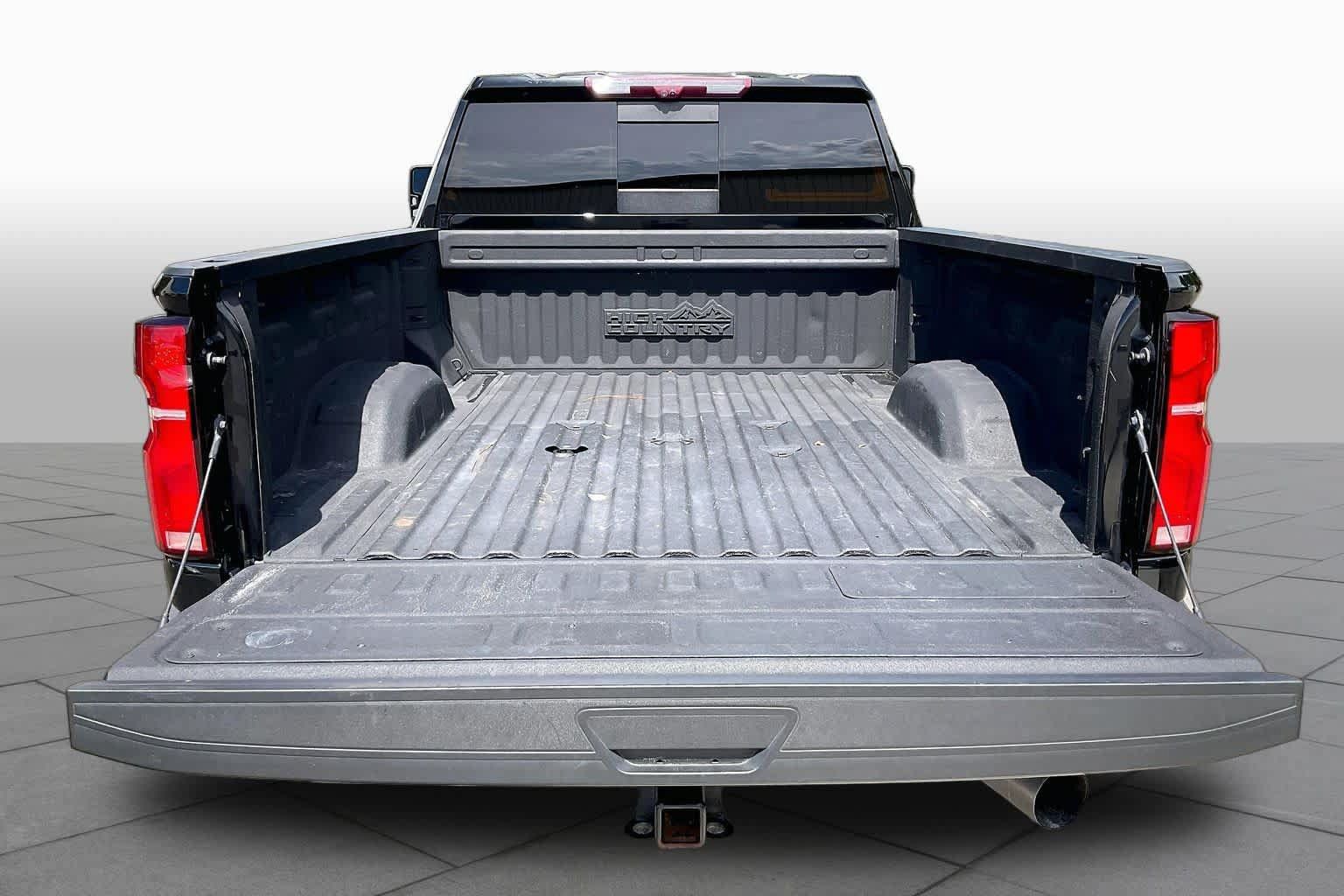 Used 2024 Chevrolet Silverado 2500 High Country w/ High Country Premium Package AWD/4WD image 34