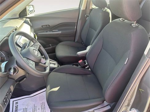 New 2025 Nissan Kicks Play S image 9