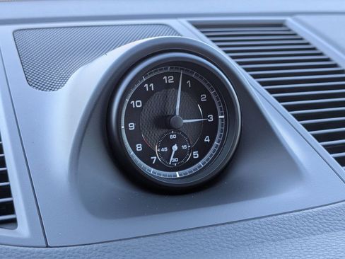 New 2026 Porsche Macan image 21