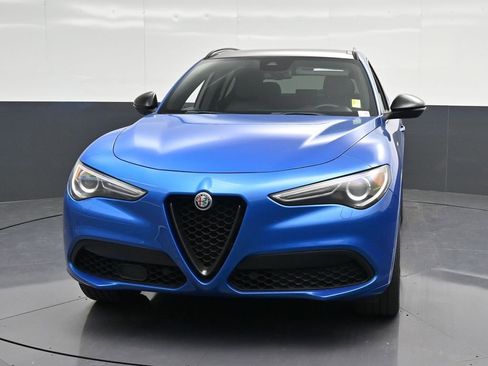 Used 2023 Alfa Romeo Stelvio AWD image 6
