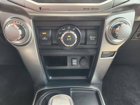 Used 2017 Toyota 4Runner SR5 Premium RWD image 18