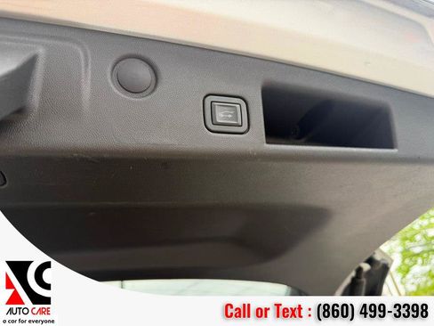 Used 2019 Chevrolet Equinox LT FWD image 14