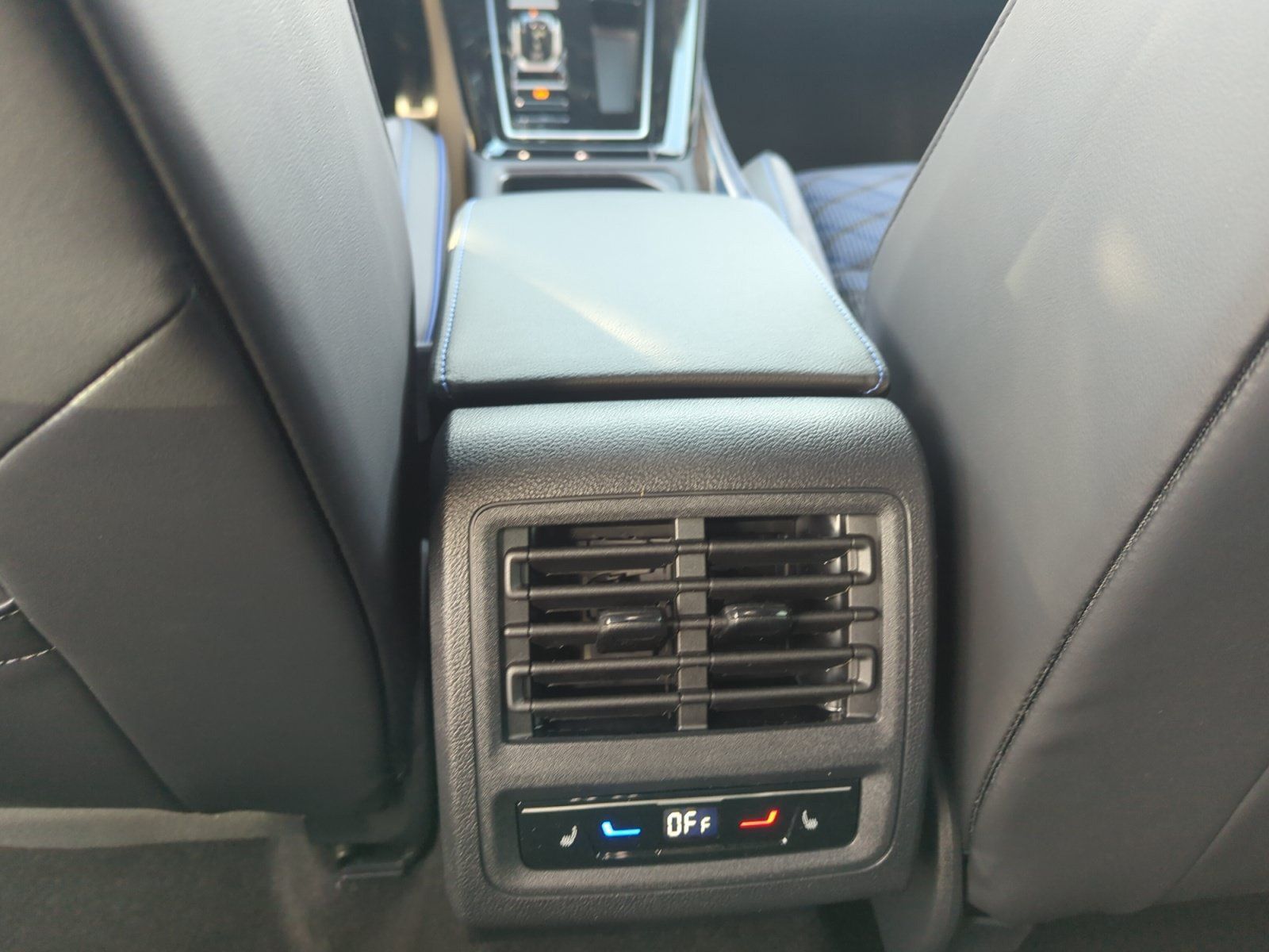 New 2026 Volkswagen Golf w/ Euro Style Package AWD/4WD image 31